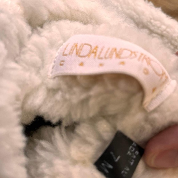 Linda Lundstrom winter boots gold sz 7. - Picture 6 of 6